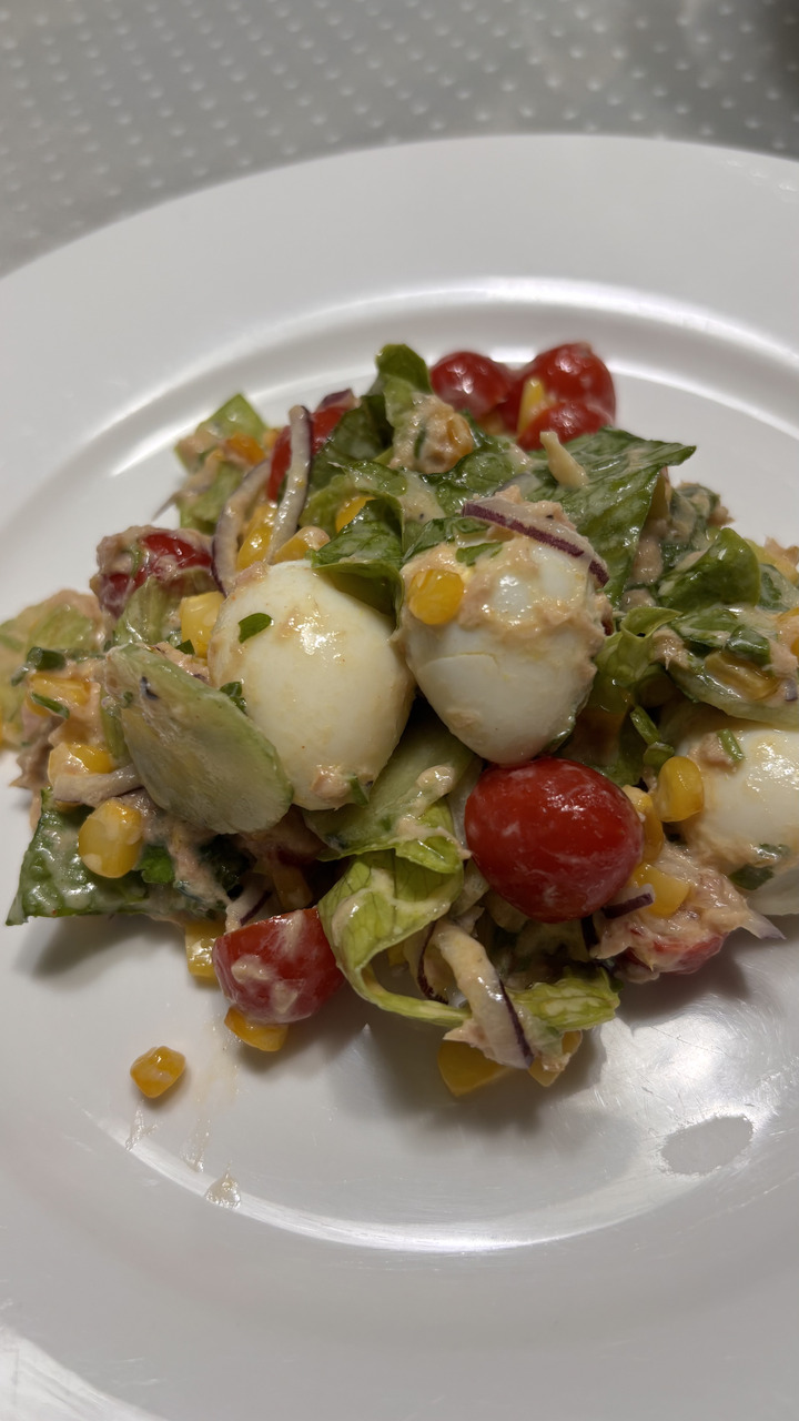Salada Especial de Atum com Milho Dourado