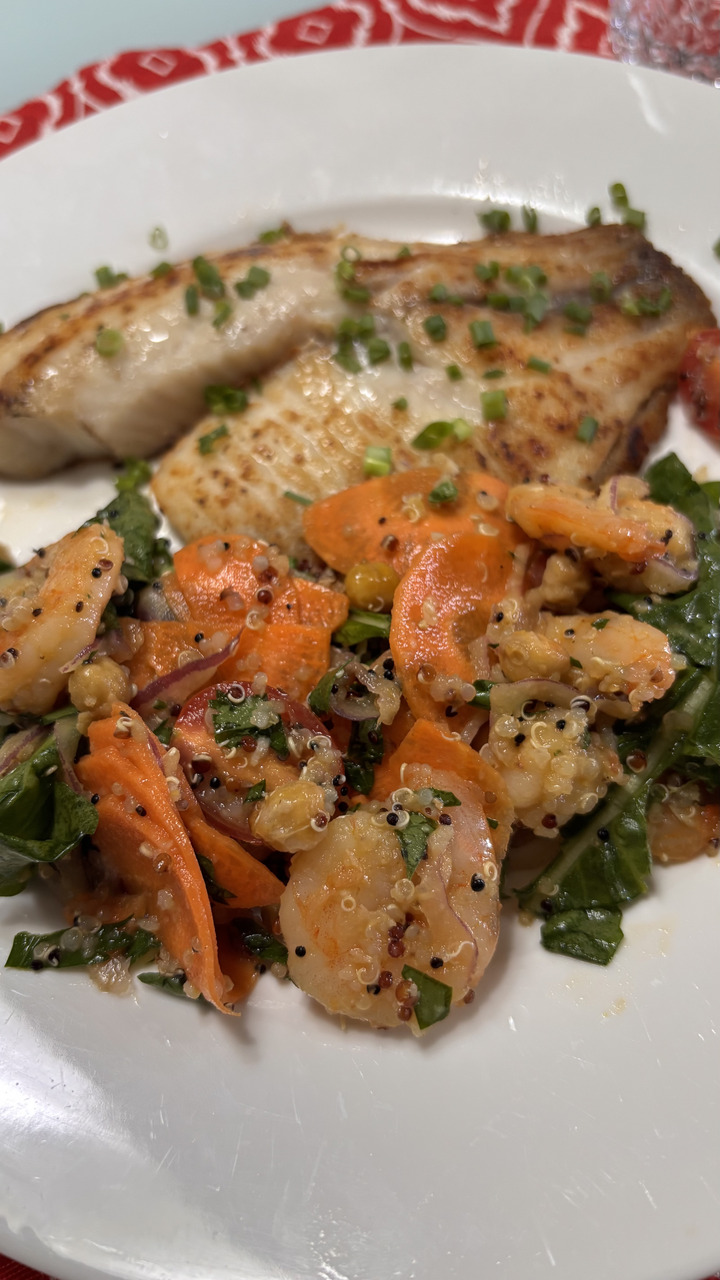 Salada de Quinoa com Camarões